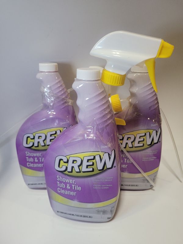 Photo 2 of Diversey - Crew Shower, Tub and Tile Cleaner 32 oz./946 mL Capped Spray Bottles (Pack of 3)