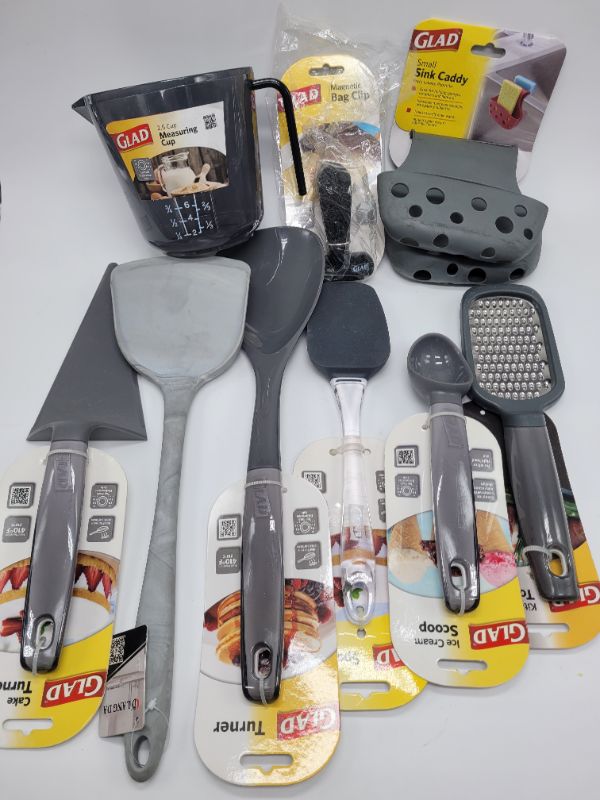 Photo 1 of GLAD Kitchenware Assorted Lot (9 pcs Grey/Black)