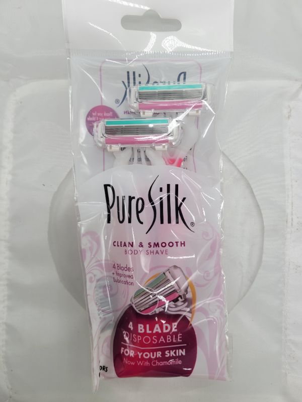 Photo 1 of (2 Boxes of 3 pack) Pure Silk Clean & Smooth Body Shave 4 Blades + Lubrication with Chamomile 2 Razors