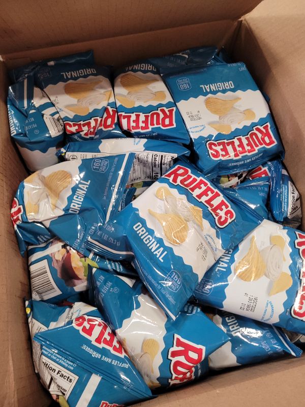Photo 2 of Ruffles Original Potato Chips, 1 Ounce (Pack of 40) Original 1 Ounce (Pack of 40) EXPIRED 7/2022