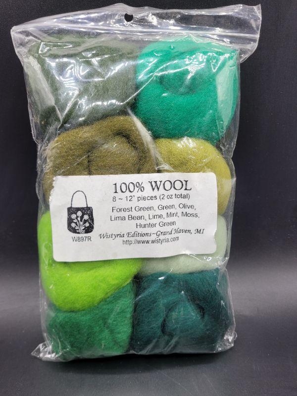Photo 2 of Wistyria Editions Wool Roving 12in .25oz 8/Pkg-Jungle