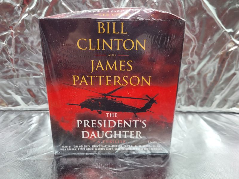 Photo 2 of The President's Daughter: A Thriller, Audio CD