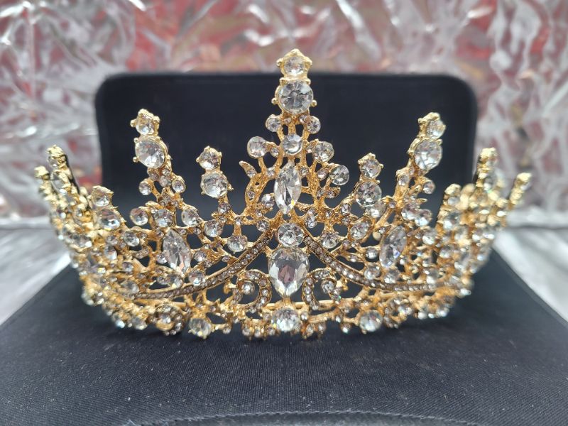 Photo 1 of CIEHER Queen Crown for Women Wedding Tiaras and Crowns Crystal Princess Crown Headband Birthday Tiara Prom Birthday Party Valentines Halloween Costume Hair Accessories for Women Girls