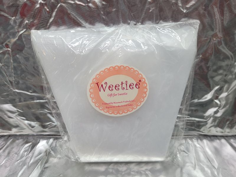 Photo 3 of Weetiee Pastry Piping Bags -100 Pack-12-Inch Disposable Cake Decorating Bags Anti-Burst Cupcake Icing Bags for all Size Tips Couplers and Baking Cookies Candy Supplies Kits - Bonus 2 Couplers