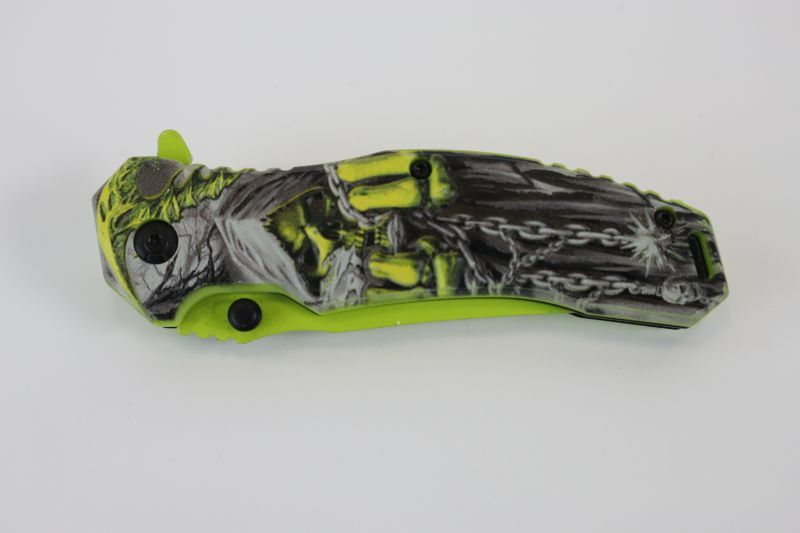 Photo 2 of LIME GREEN SKULL WITH CHAINS POCKET KNIFE NEW
