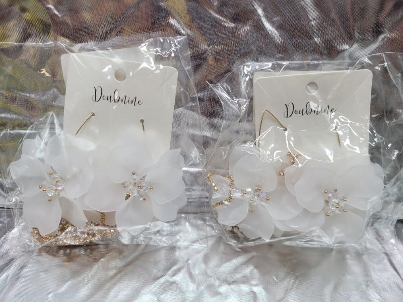 Photo 3 of (2 pack) Doubnine Flower Lily Earrings Rhinestone Crystal Dangle Long Drop Women Wedding Accessories