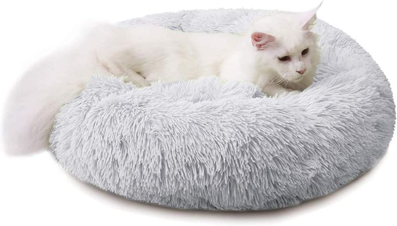 Photo 1 of El de la S, Dog beds and cat beds,Donut Dog Calming Cuddler Bed, Comfortable Round Plush Dogs Bed for Large Medium Small Dogs and Cats Pet Bed Self-Warming Soft Cushion, Washable Donuts (S 40cm/16)