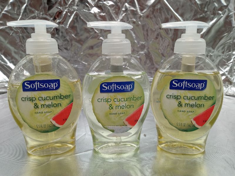 Photo 1 of Softsoap Crisp Cucumber & Melon Hand Soap, 5.5 oz (3 pack)