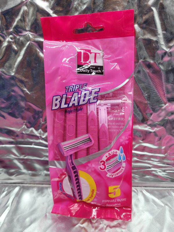 Photo 1 of (11 pack) DT- for your Daily Touch triple blade disposable razor 5 count 