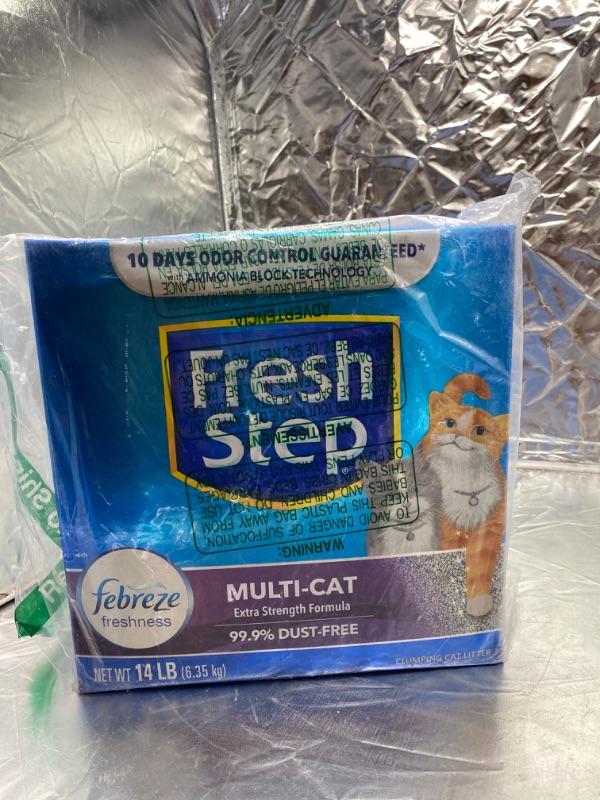 Photo 3 of Fresh Step Clumping Cat Litter, Multi-Cat Odor Control, 14 lbs