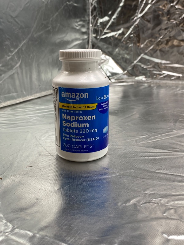 Photo 2 of Amazon Basic Care Naproxen Sodium Caplets 220 mg, Pain Reliever/Fever Reducer (NSAID), Muscular Aches, Backache, Headache, Toothache, Minor Arthritis Pain Relief and More, 300 Count 300 Count (Pack of 1)