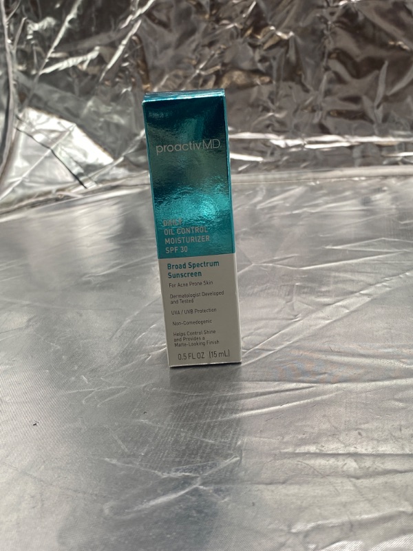 Photo 2 of ProactivMD Daily Oil Control SPF 30