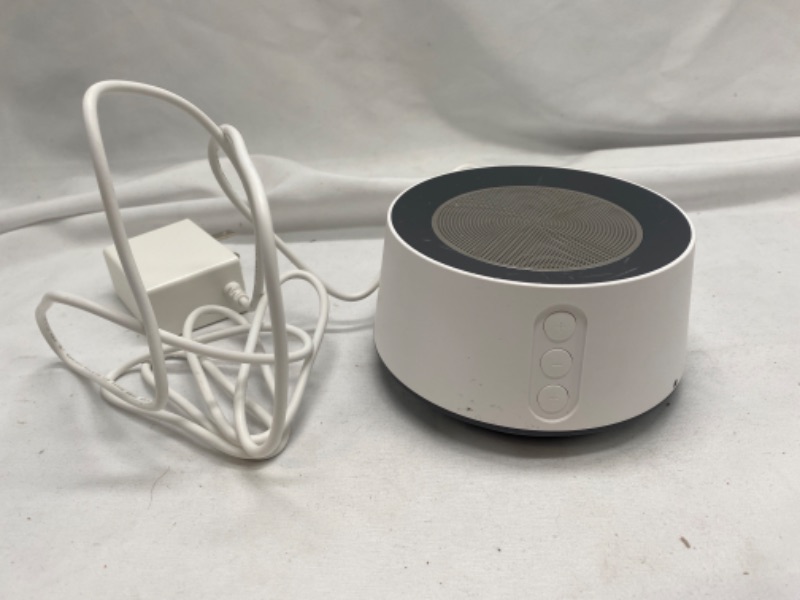 Photo 2 of Letsfit T126L White Noise Machine with 14 Soundtracks and Night Light for Baby