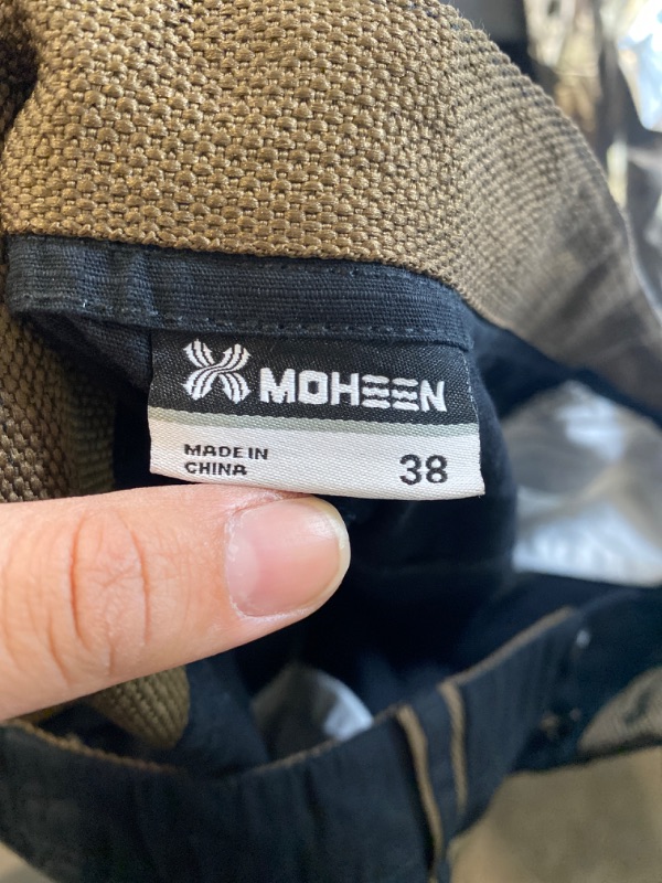 Photo 2 of Hosheen Black Cargo Shorts Size 38 