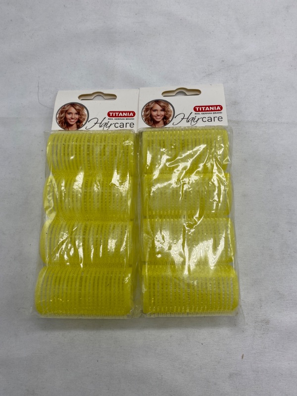 Photo 1 of Titania Adhesive Rollers Diameter 36 mm, in plastic bag with Tab 22 g Pack of 2