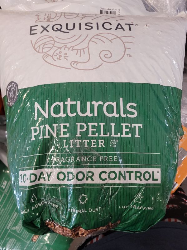 Photo 2 of ExquisiCat Naturals Multi-Cat Pine Pellet Cat Litter - Unscented, Low Dust, Low Tracking, Natural 40lbs