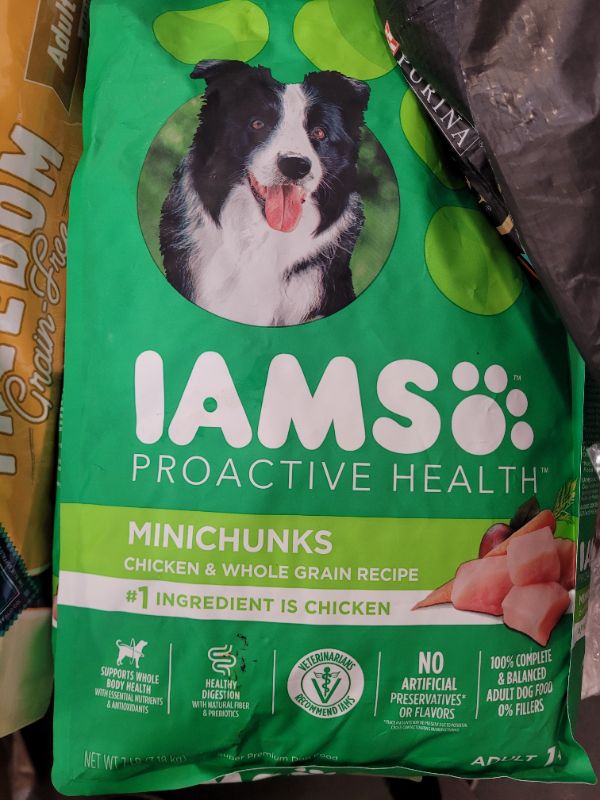 Photo 2 of IAMS™ Proactive Health Adult Dry Dog Food - High-Protein, Mini Chunks, Chicken & Whole Grains 7lbs