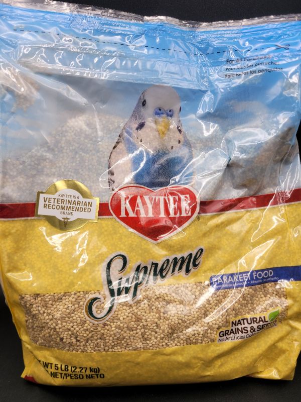 Photo 2 of Kaytee Supreme Bird Food For Parakeets, 5-Lb Bag (Pack of 1)