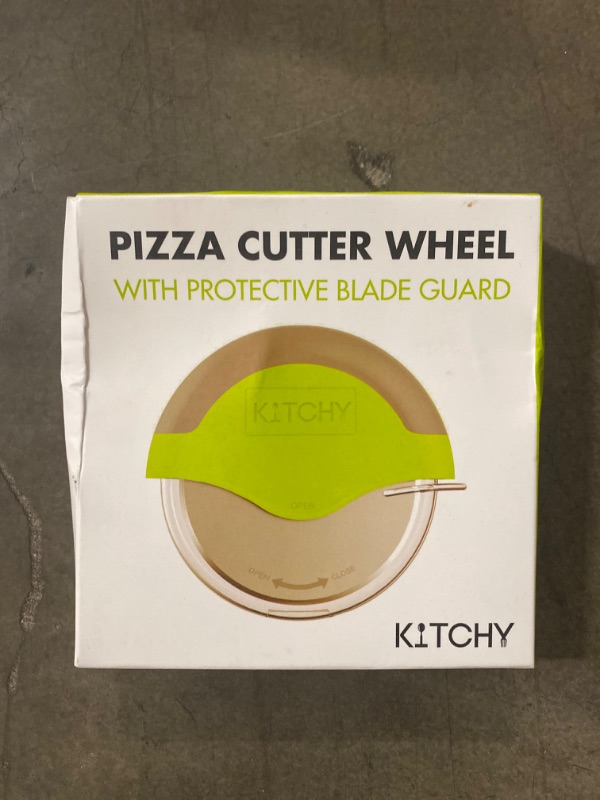 Photo 2 of Kitchy Pizza Cutter Wheel with Protective Blade Cover, Ergonomic Pizza Slicer (Green)
