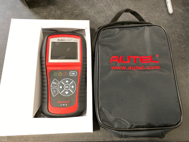 Photo 3 of Autel AutoLink Diagnostic OBDII Scan Tool with Tech Tips
