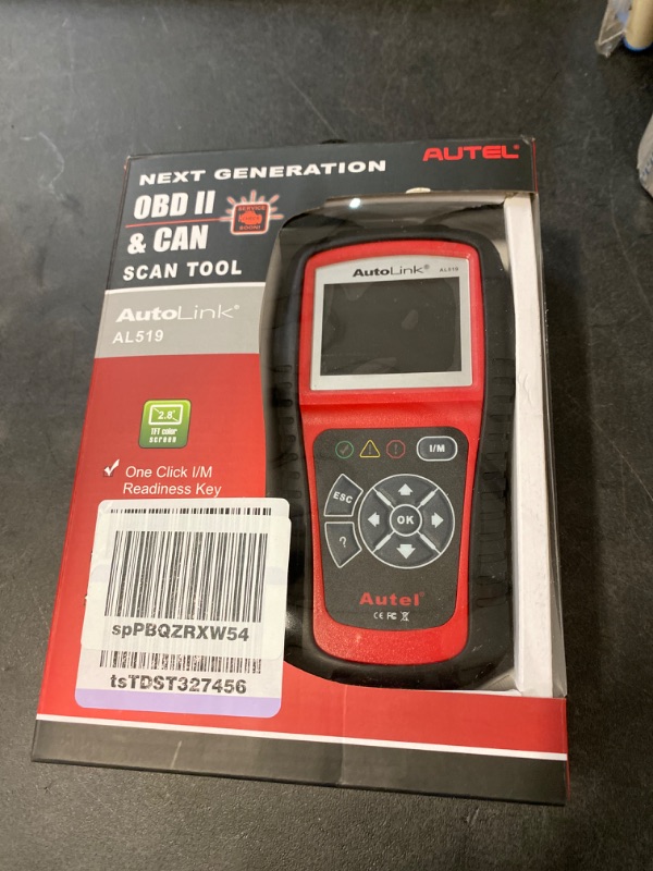 Photo 2 of Autel AutoLink Diagnostic OBDII Scan Tool with Tech Tips
