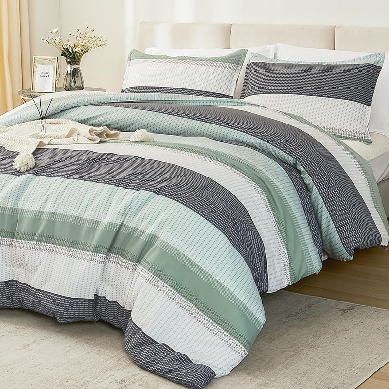 Photo 1 of COMEFORTER SET GREEN STRIPE (QUEEN)