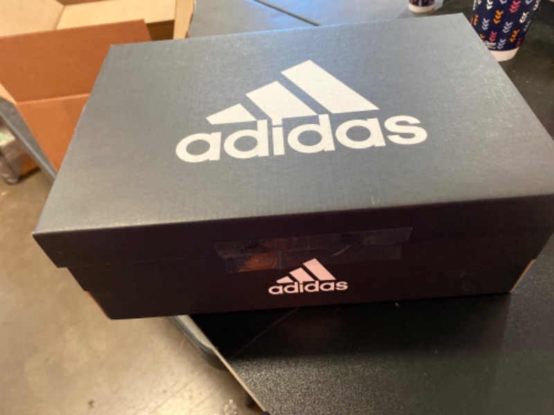 Photo 3 of adidas Men's Baseball Shoe 9.5