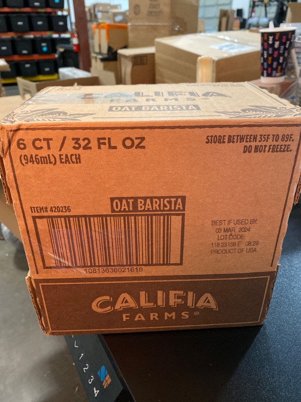 Photo 2 of Califia Farms - Oat Barista Blend Oat Milk, 32 Oz (Pack of 6), Shelf Stable, Dairy Free, Plant Based, Vegan, Gluten Free, Non GMO, High Calcium, Milk Frother, Creamer, Oatmilk
