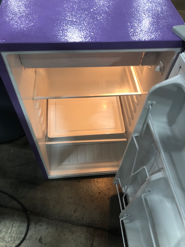 Photo 3 of RCA RFR321-PURPLE 3.2 Cu Ft Compact Fridge, Mini Refrigerator, Purple
