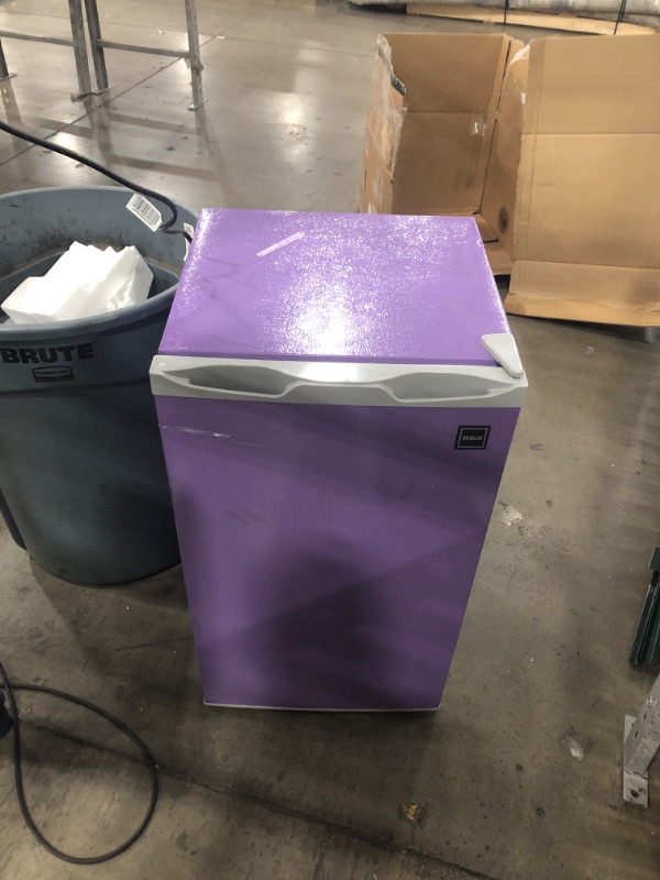 Photo 2 of RCA RFR321-PURPLE 3.2 Cu Ft Compact Fridge, Mini Refrigerator, Purple
