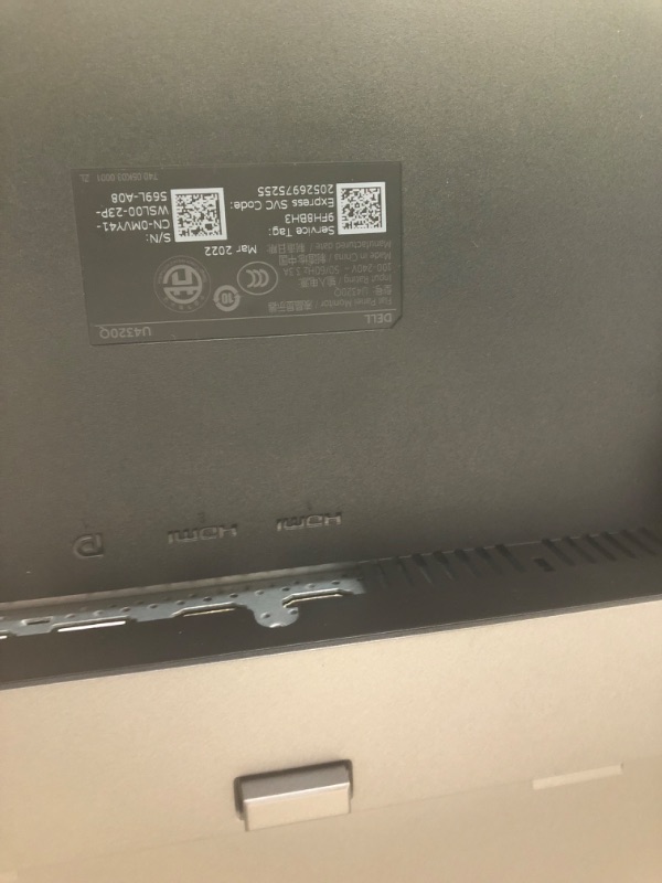 Photo 1 of dell u320q