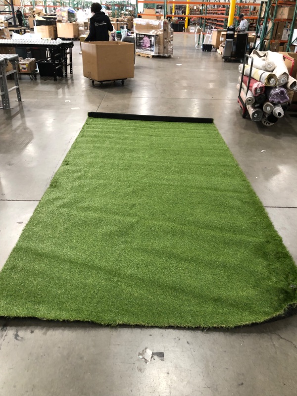 Photo 2 of 7' x 15' Artificial Turf