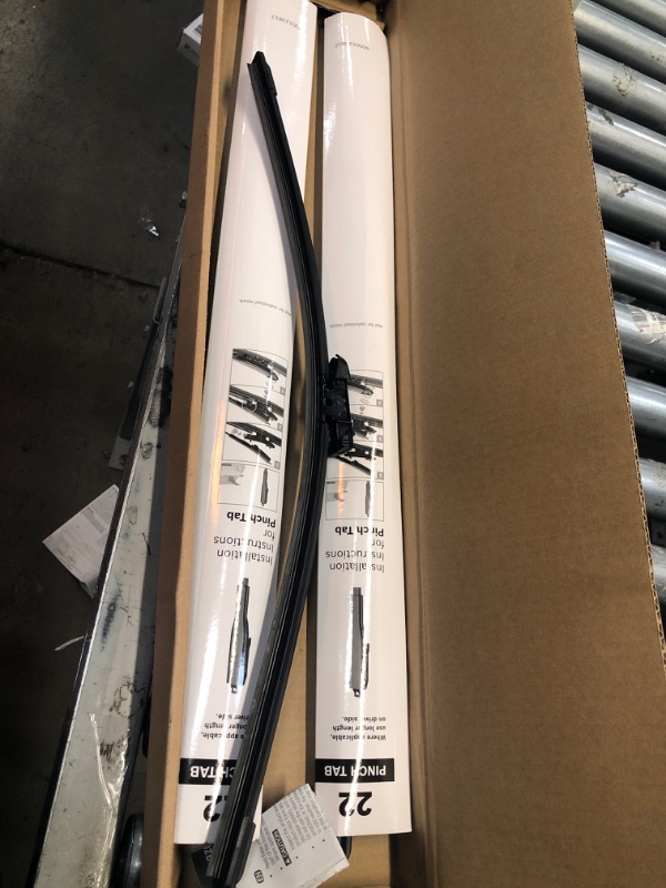 Photo 1 of AmazonBasics - Windshield Wiper Blades (Set of 2) - 22" / 22" Pinch Tab Pinch Tab 22" / 22"