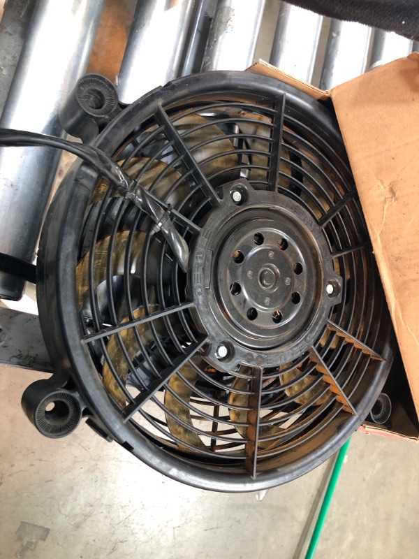 Photo 2 of Derale 16212 12" High Output Radiator Fan , Black