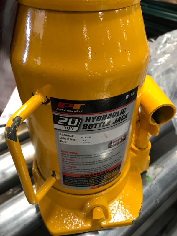 Photo 4 of **HYDRAULIC BOTTLE ONLY**
Performance Tool W1633 20 Ton (40,000 lbs.) Heavy Duty Hydraulic Bottle Jack 20-Ton 40,000 lbs. Standard