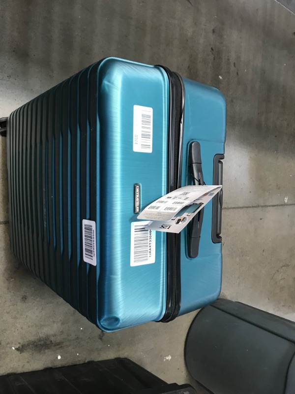 Photo 4 of **used- scratched**
U.S. Traveler Boren Polycarbonate Hardside Rugged Travel Suitcase 