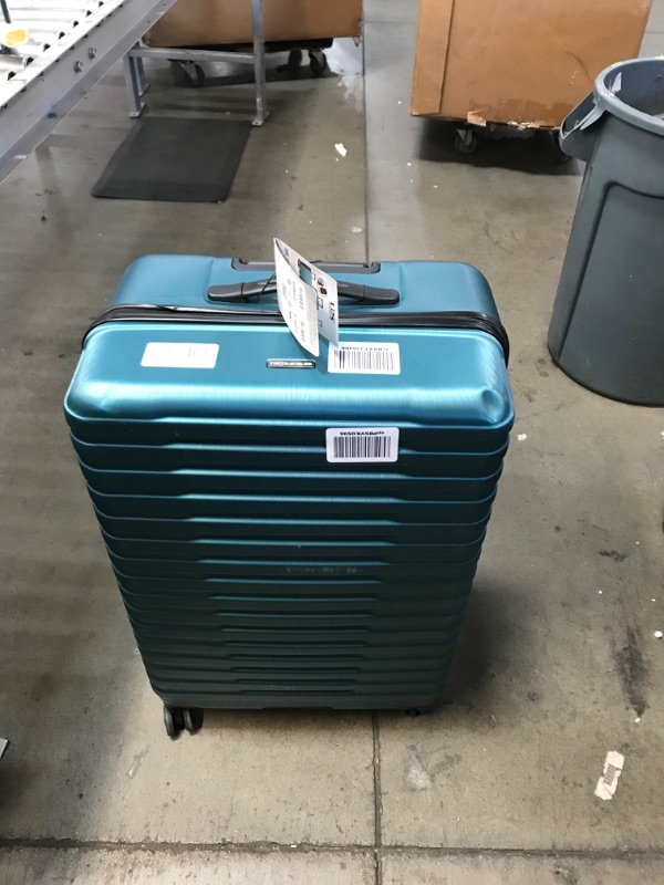 Photo 1 of **used- scratched**
U.S. Traveler Boren Polycarbonate Hardside Rugged Travel Suitcase 