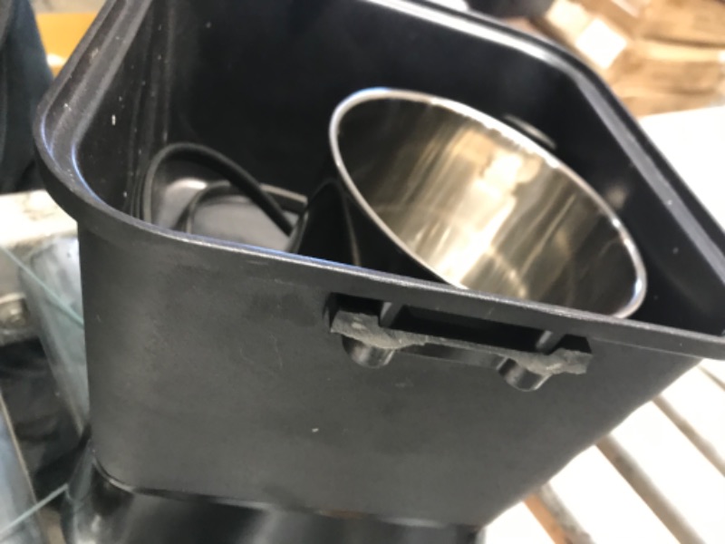 Photo 2 of **used & damaged handle**
Sutomlo Large 4.5 Qts Electric Wax Melter for Candle Making, Candle Wax Melting Pot with Temperature Control & Pour Spout for Candle Maker & Candle Making Business