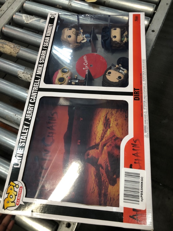 Photo 2 of Funko Pop! Deluxe Albums: Alice in Chains - Dirt