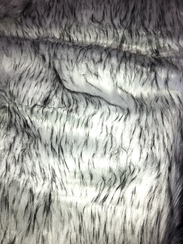 Photo 1 of 8FT X10FT Real Natural FurvWhite/Gray) area rug 