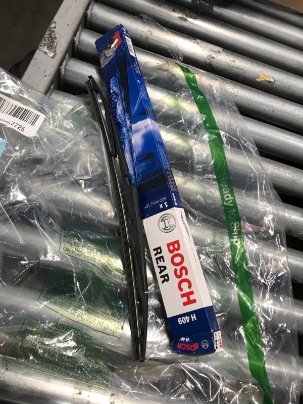 Photo 1 of Bosch Automotive Rear Wiper Blade H409 /3397011431 Original Equipment Replacement- 16'' (Pack of 1) H409 (16")