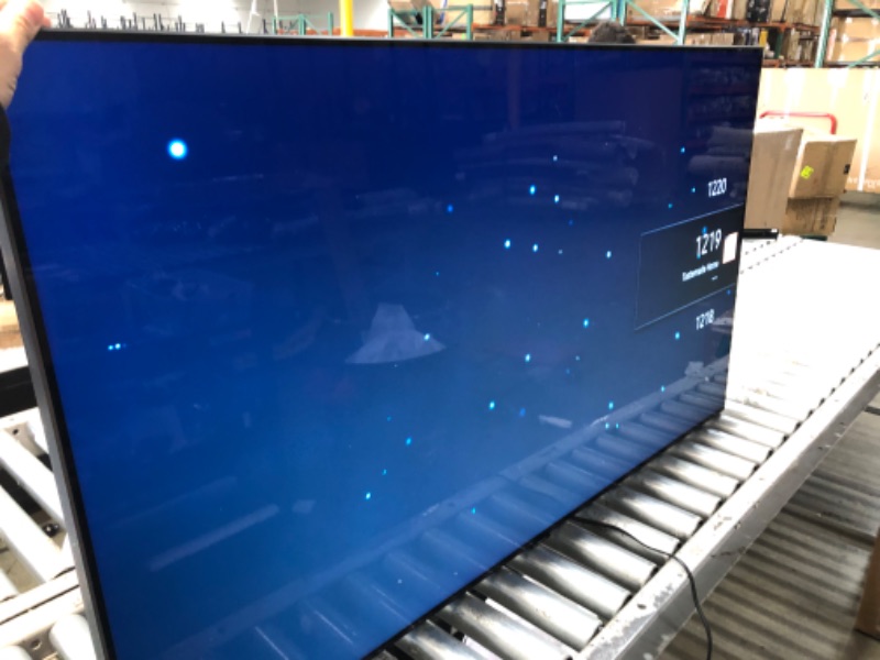 Photo 3 of *HAS A SCRATCH DOES NOT EFFECT DIGITAL DISPLAY* SAMSUNG 55-Inch Class QLED 4K UHD Q90T Series Quantum HDR Smart TV w/Ultra Viewing Angle, Adaptive Picture, Gaming Enhancer, Alexa Built-in (QN55Q90TDFXZA)
