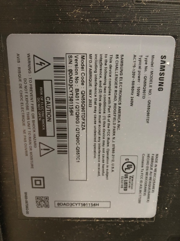 Photo 4 of *HAS A SCRATCH DOES NOT EFFECT DIGITAL DISPLAY* SAMSUNG 55-Inch Class QLED 4K UHD Q90T Series Quantum HDR Smart TV w/Ultra Viewing Angle, Adaptive Picture, Gaming Enhancer, Alexa Built-in (QN55Q90TDFXZA)
