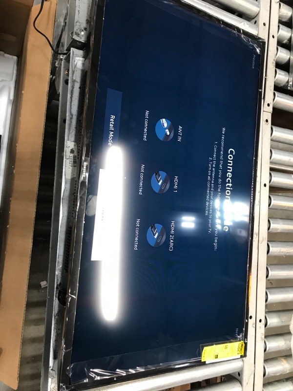 Photo 1 of SAMSUNG 40-inch Class LED Smart FHD TV 1080P (UN40N5200AFXZA, 2019 Model)
