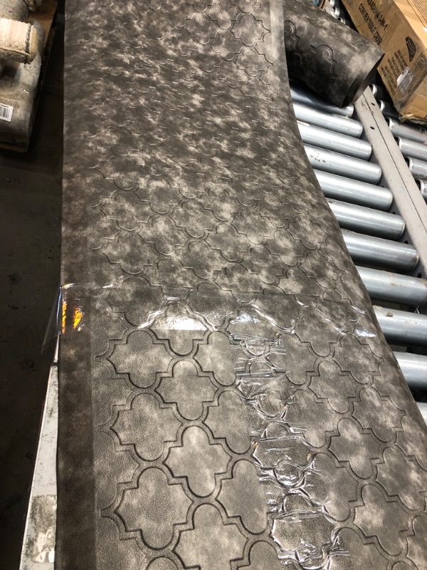 Photo 1 of 1'5"X5' RUNNER MAT - GREY 