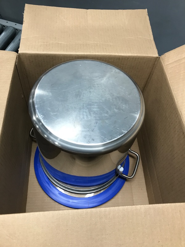 Photo 2 of 5 Gallon Vacuum Chamber, Tempered Glass Lid Stainless Steel Degassing Chamber Perfect for Stabilizing Wood, Degassing Silicones, Epoxies and Essential Oils