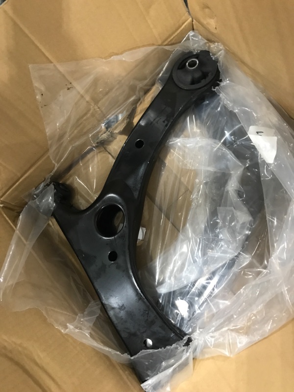 Photo 2 of AUTOSAVER88 -Front Lower Control Arm Compatible with 2003-2013 Corolla, 2003-2008 Matrix, 2000-2005 Celica, 2003-2008 Pontiac Vibe - A Pair (Left & Right) 2PCS