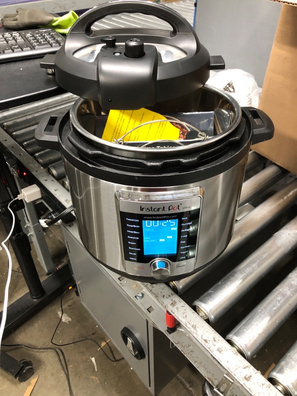 Photo 2 of ***TESTED**POWERED ON***Instant Pot Ultra 80 Ultra 8 Qt 10-in-1 Multi- Use Programmable Pressure Cooker, Slow Cooker, Rice Cooker, Yogurt Maker, Cake Maker, Egg Cooker, Sauté, and more, Stainless Steel/Black 8QT Ultra