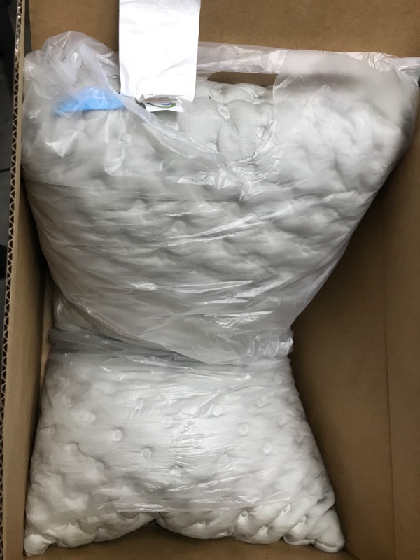 Photo 1 of 20" GEL PILLOW 