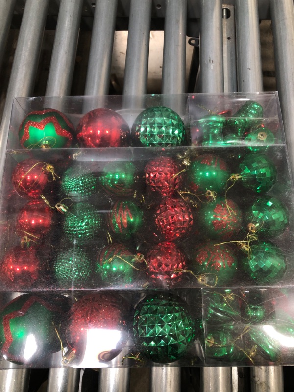 Photo 3 of 116Pcs Assorted Christmas Ornaments Set, Christmas Ornaments Balls, Shatterproof Christmas Balls Hanging for Christmas Tree with Portable Gift Box Packaging (Red & Green)